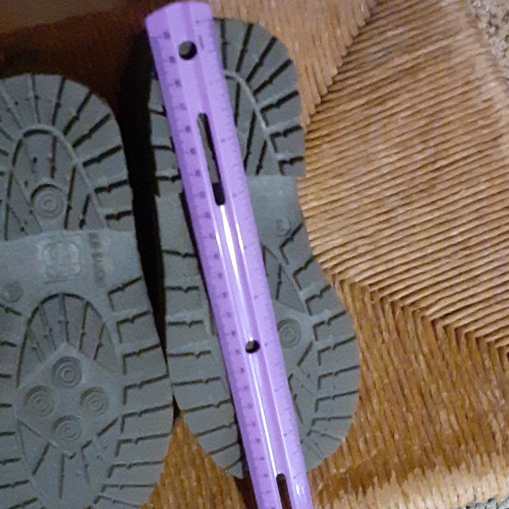 Shoes - Picture 5 of 5